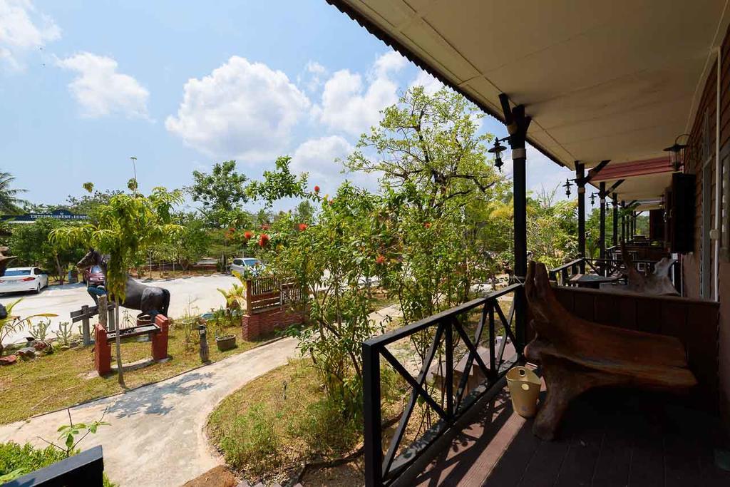Cowboy Farm Resort Pattaya Ban Huai Yai Екстер'єр фото