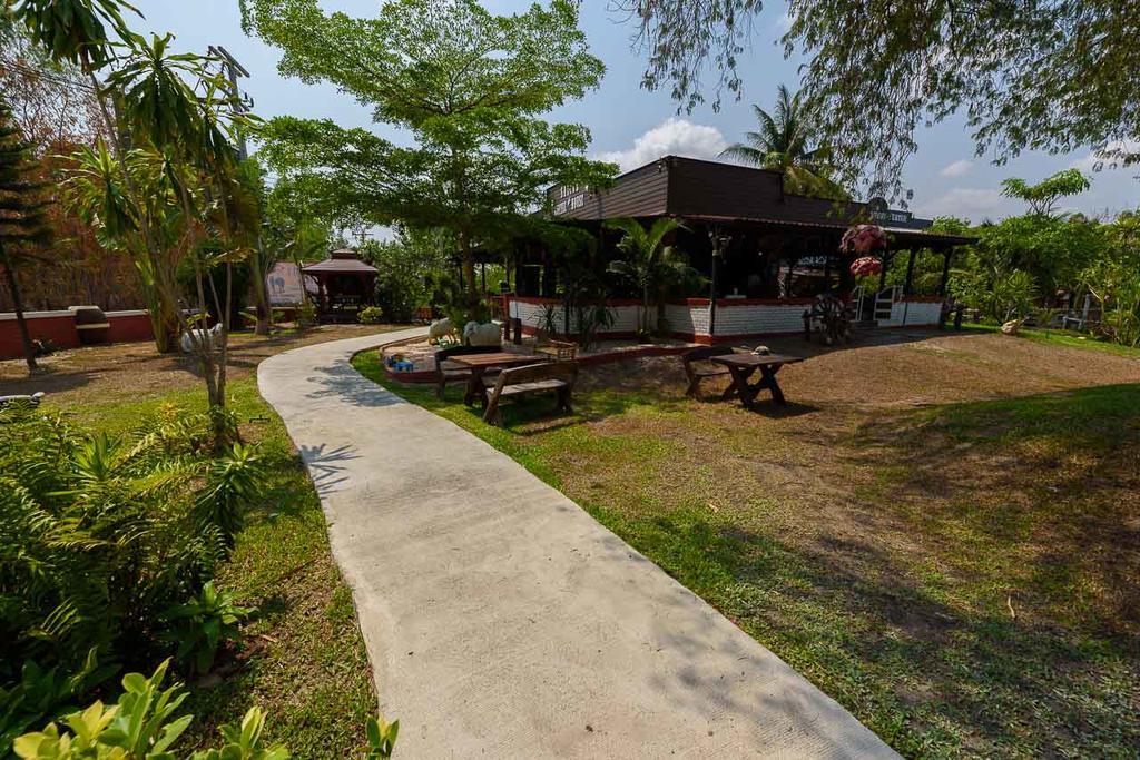 Cowboy Farm Resort Pattaya Ban Huai Yai Екстер'єр фото